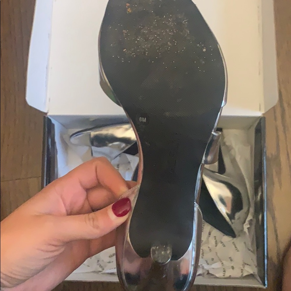 Silver Heels - image 4